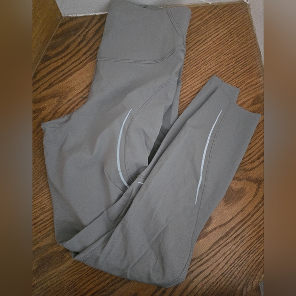 Lululemon - Base Pace leggings - Picture 4 of 6